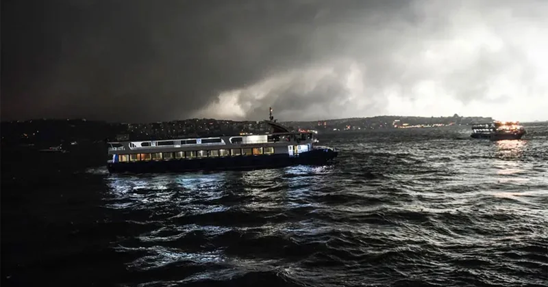 İstanbul da kuvvetli sağanak alarmı! Akşam saatleri için yeni uyarı: Yağışlar ne zaman bitecek? Son Haberler