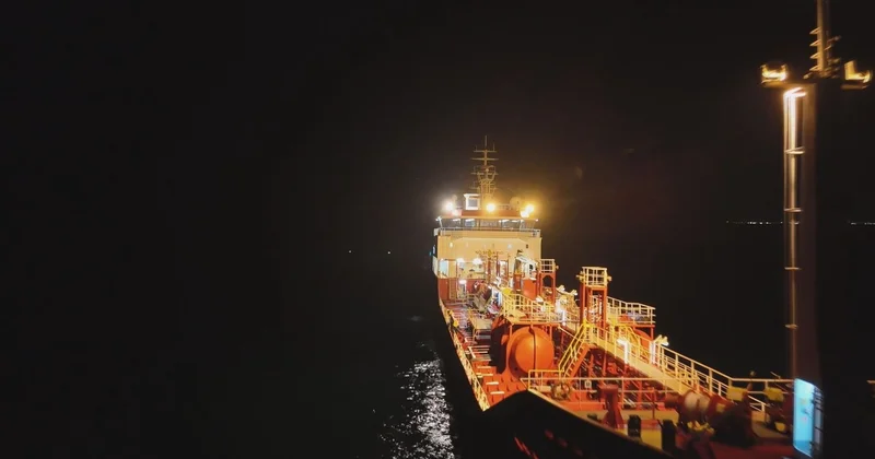 Silivri de batan geminin 9 mürettebatını arama çalışmalarında erkek cesedi bulundu