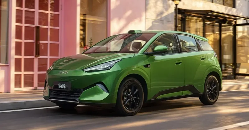 140 km hızda lastik patladı... 10 bin dolarlık BYD nin yaptığı herkesi şaşırttı