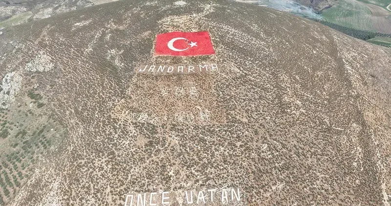Cumhuriyet Bayramı na özel Türk Bayrağı boyaması
