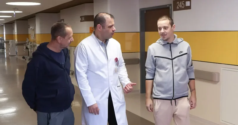 Kan grubu uyumsuzluğu böbrek nakline engel olmadı