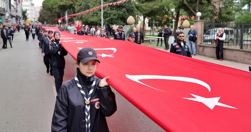 Samsun da 1919 metrelik Türk bayrağıyla Cumhuriyet in 103. yılı kutlandı