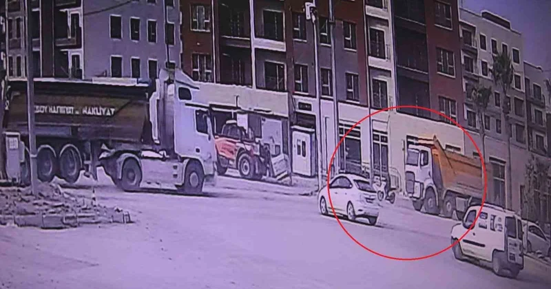 Antakya da hafriyat kamyonunun altında kalan 48 yaşındaki motosikletçi can verdi