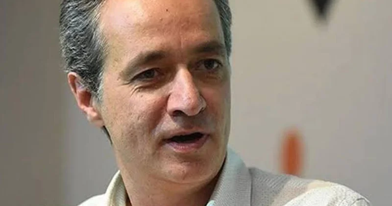 Yazar Cem Akaş 58 yaşında hayatını kaybetti