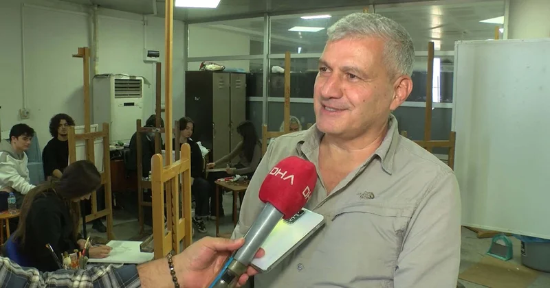 DEÜ Resim Bölümü nü kazanan otizmli Filiz Eylül Taşpınar, resimle hayata bağlandı