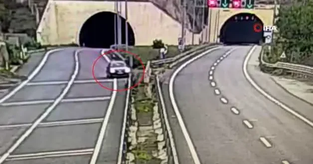 Gümüşhane de 1 kişinin öldüğü, 4 kişinin yaralandığı feci kazanın görüntüleri ortaya çıktı!