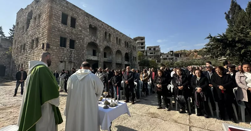 Esed zulmünden kaçan Hristiyanlar, 14 yıl sonra İdlib de ayin yaptı