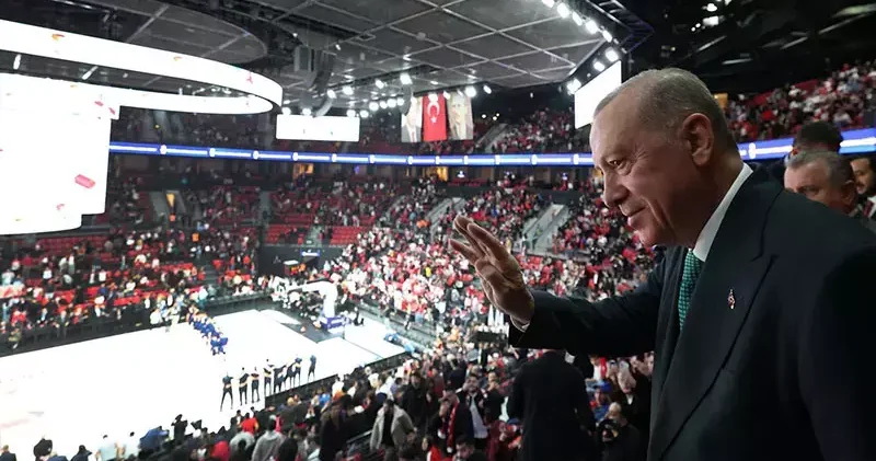 Cumhurbaşkanı Erdoğan Türkiye Bosna Hersek maçını izledi