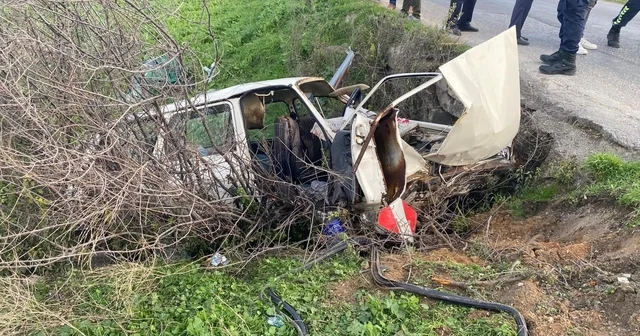 Manisa da tek taraflı trafik kazası: 2 yaralı Manisa Haberleri