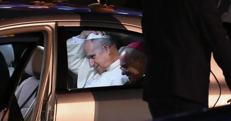 İstanbul da Papa seferberliği: Bazı yollar kapatıldı