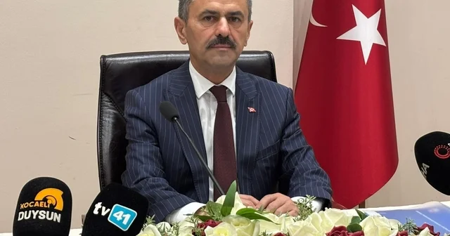 Kocaeli Valisi Aktaş: Gemide 1 kişi kaldı, kurtarma çalışmaları sürüyor Gemide yangın devam ediyor Kocaeli Haberleri