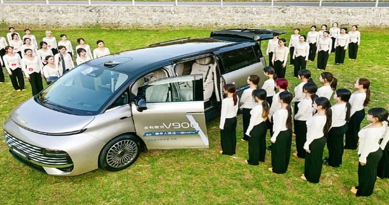 42 kişinin sığabildiği Geely’nin yeni elektrikli minivanı: