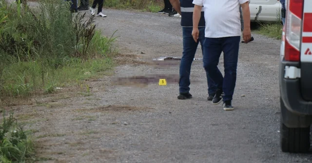 Suikasta kurban giden eski belediye başkanın oğlu: 4 sanık işi para için yaptı Olayın arkasında başkalarının olduğunu düşünüyoruz Eski belediye başkanının öldürülmesine ilişkin davada sanıklar ilk kez hakim karşısına çıktı Sakarya Haberleri