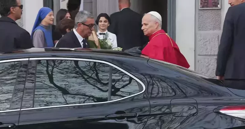 Papa 14. Leo, Saint Esprit Katedrali ne geldi