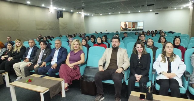Sivas ta Tanıdan Müdahaleye, İşitme Kaybında Eğitim ve Rehabilitasyon paneli düzenlendi Sivas Haberleri