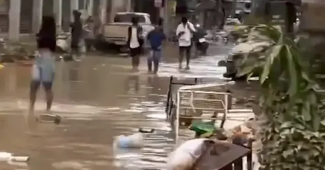 Tayland da sel felaketi yerleşim yerlerini adeta savaş alanına döndürdü VİDEO İZLE