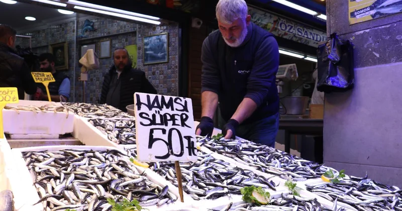 Hamsi bolluğu tezgahlara yansıdı
