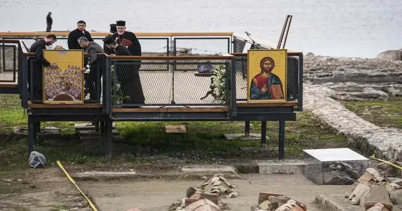 Papa 14. Leo nun İznik te katıldığı ayin