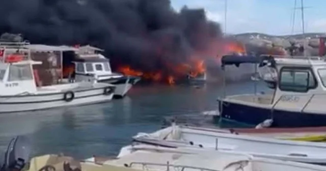 Çeşme de 7 tekne yandı İzmir Haberleri