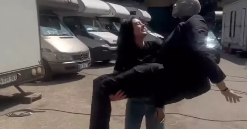 Melis Sezen, cansız mankenle dans etti