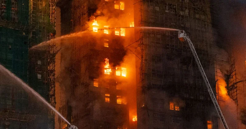 Son 70 yılın en fazla can kaybına yol açan yangını! Hong Kong daki yangında 94 kişi hayatını kaybetti Dış Haberler