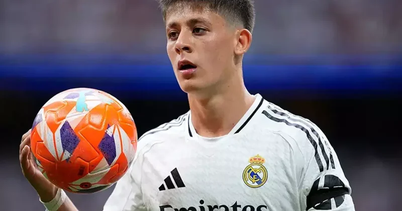 Düştüğü nota beğeni yağıyor! Arda dan Fener taraftarını mest eden paylaşım