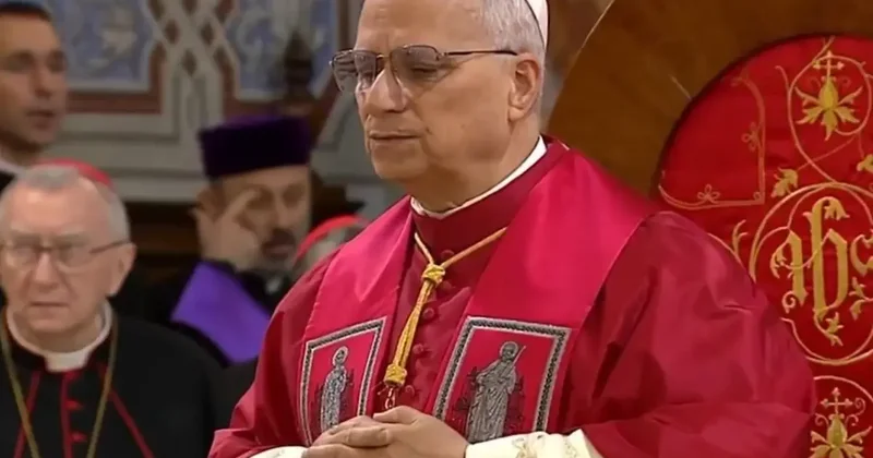 Papa nın İstanbul daki ayinde duygusal anları