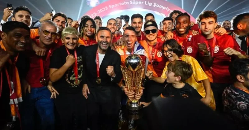 Galatasaray da 5 kupa kazanmıştı! Okan Buruk un jokeri ayrılmak istiyor
