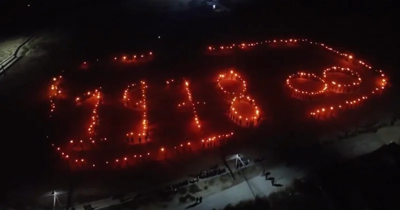 PKK dan Mahmur Kampı nda kuruluş yılı etkinliği: Meşalelerle sonsuzluk işareti oluşturuldu
