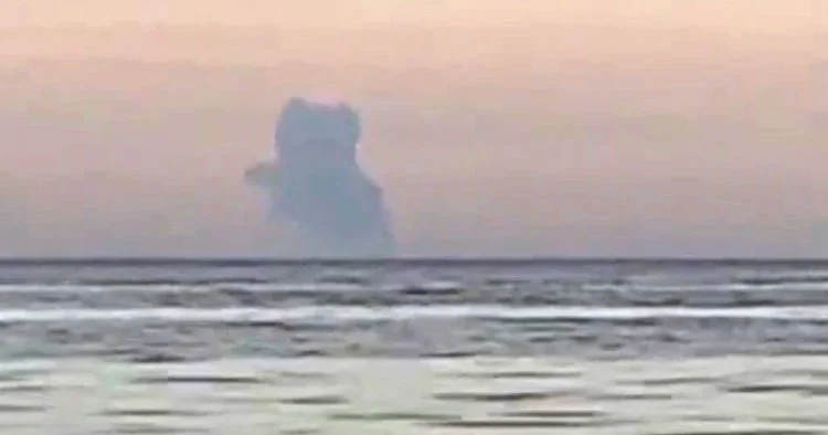 Son dakika haberi... Kocaeli açıklarında gemide patlama! 25 mürettebat için kurtarma çalışması başlatıldı