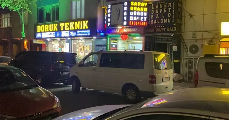 SON DAKİKA... İstanbul Sultangazi deki düğün salonunda gizli kamera skandalı: Kadınların giyinme odasına saklamış!