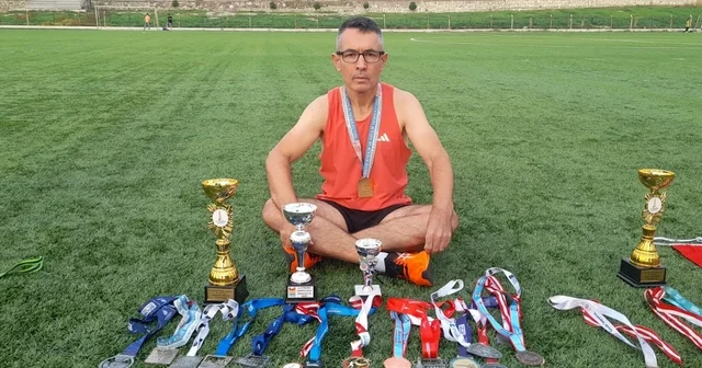 Emekli polis, deprem bölgesinden rekorlara koşuyor Balıkesir Haberleri