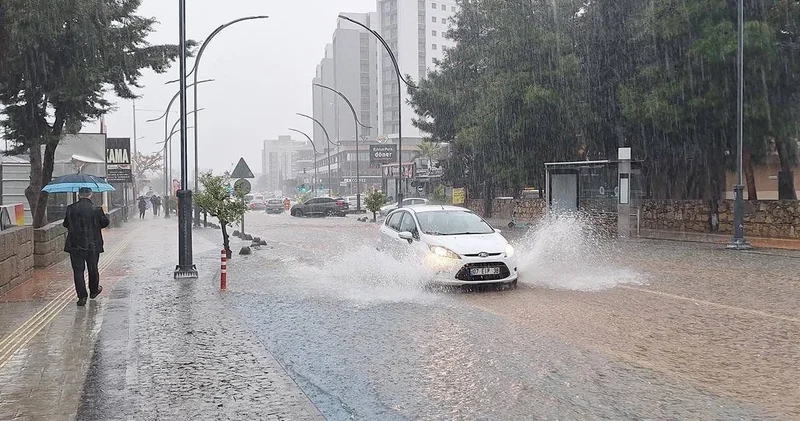 Meteoroloji den kuvvetli yağış uyarısı