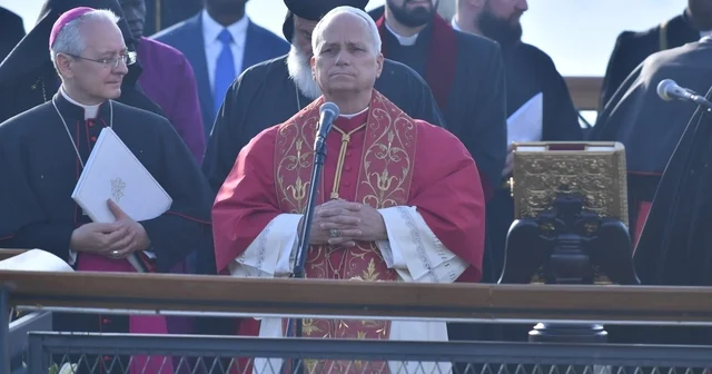 Papa dan İznik e tarihi ziyaret ve tarihi ayin... İznik te tarihi bazilikada 1700 yıl sonra yapılan ayini Papa 14. Leo yönetti Bursa Haberleri