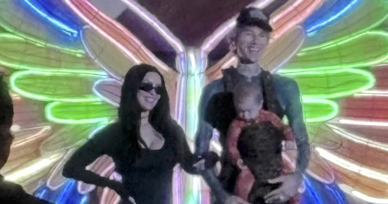 Geçen yıl ayrılan Megan Fox ve Machine Gun Kelly bebekleri için bir araya geldi