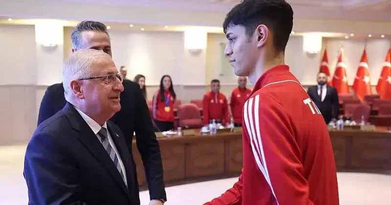 Bakan Güler, Taekwondo Milli Takımı nı kabul etti