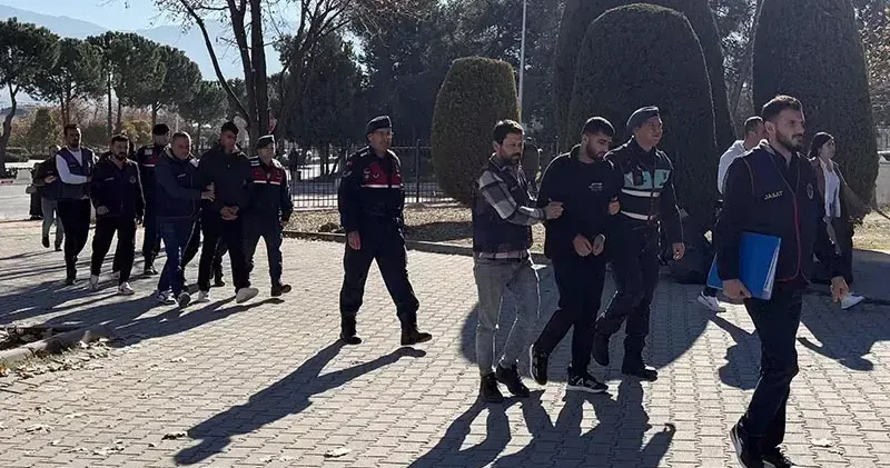 Denizli merkezli 6 ilde çelik kasalardan hırsızlık yapanlara operasyon; 11 tutuklama