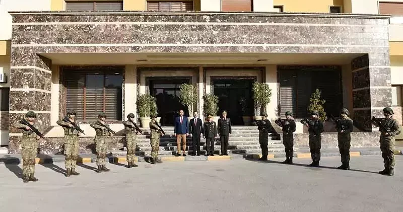 Genelkurmay Başkanı Bayraktaroğlu, Libya Görev Grubu Komutanlığı nda incelemelerde bulundu