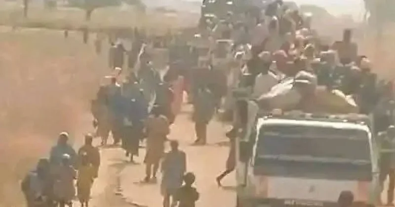 Nijerya da yola döşenen mayınlar patladı: Çok sayıda ölü var