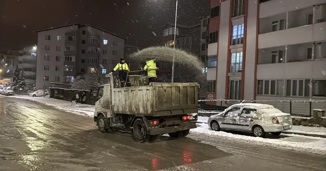 Karabük te gece saatlerinde kar yağışı etkisini artırdı Karabük Haberleri