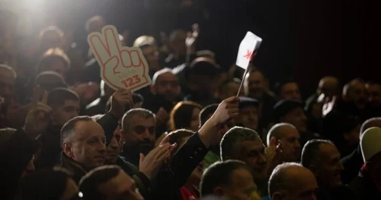 Kosova, erken genel seçimde sandık başında