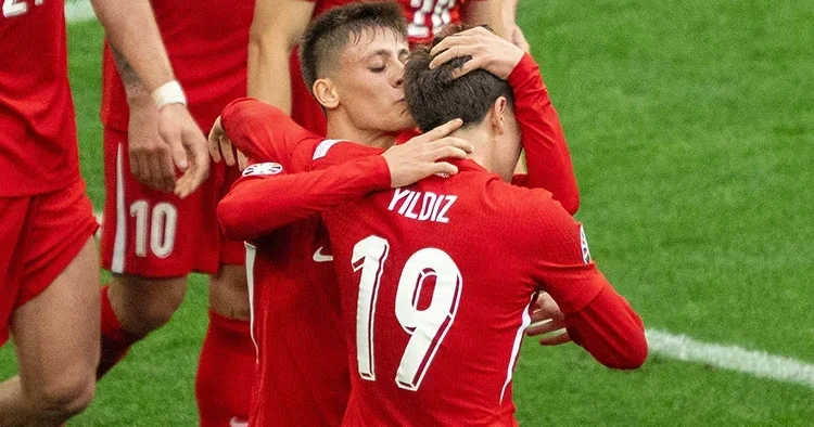 2025 in en iyi 20 yaş altı takımı duyuruldu: İki milli yıldıza büyük onur!