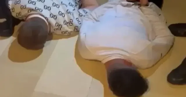 Beşiktaş’ta otel odasına baskın: Yatağın altından kalaşnikof çıktı VİDEO İZLE