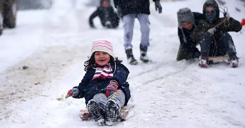 Mevsimin ilk kar tatili haberleri geldi! 7 ilde eğitime ara