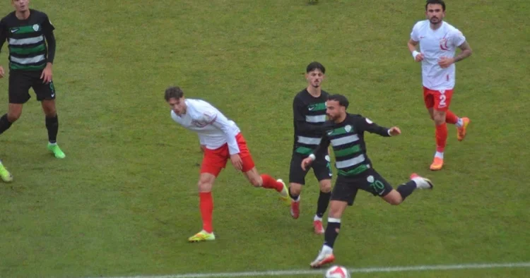 Boluspor, Serikspor u deplasmanda devirdi!