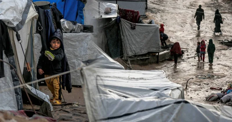Gazzelileri bir de şiddetli yağış vurdu! 250 binden fazla kişi etkilendi