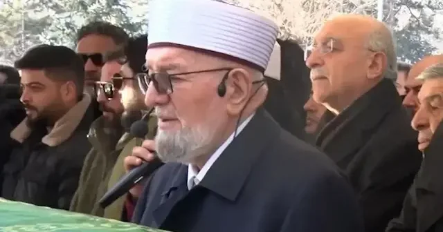 67 yıllık emanete veda: Necmettin Nursaçan eşini son yolculuğuna uğurladı VİDEO İZLE