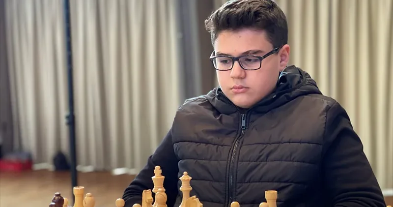 Millî satranç oyuncusu Yağız Kaan, dünya bir numarası Magnus Carlsen ile aynı puana yükseldi