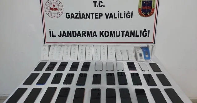 Gaziantep te 800 bin TL değerinde kaçak telefon ele geçirildi Gaziantep Haberleri