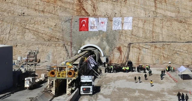 Bakan Yumaklı: 2027 de Silvan Barajı nda su tutmaya başlayacağız Diyarbakır Haberleri